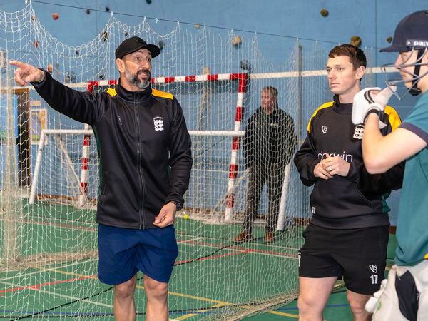 Pic supplied by Andrew Le Poidevin: 15-01-2022...Guernsey cricket invited Nic Pothas to coach local batsmen at Elizabeth College.. (30389633)