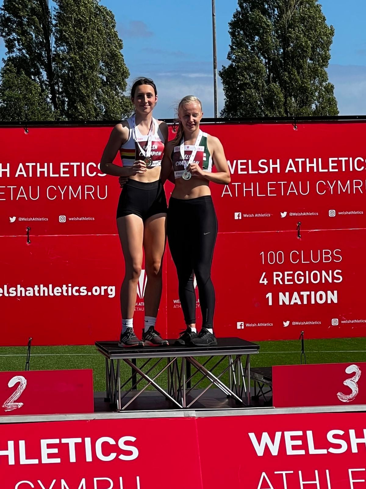 Abi Galpin, right, won the 200m title at the Welsh Athletics Championships. (Picture via Guernsey Athletics, 30919552)