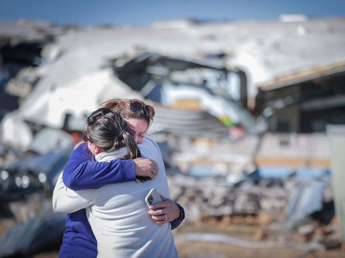 More than 20 dead as tornadoes rip through U.S. Midwest and South