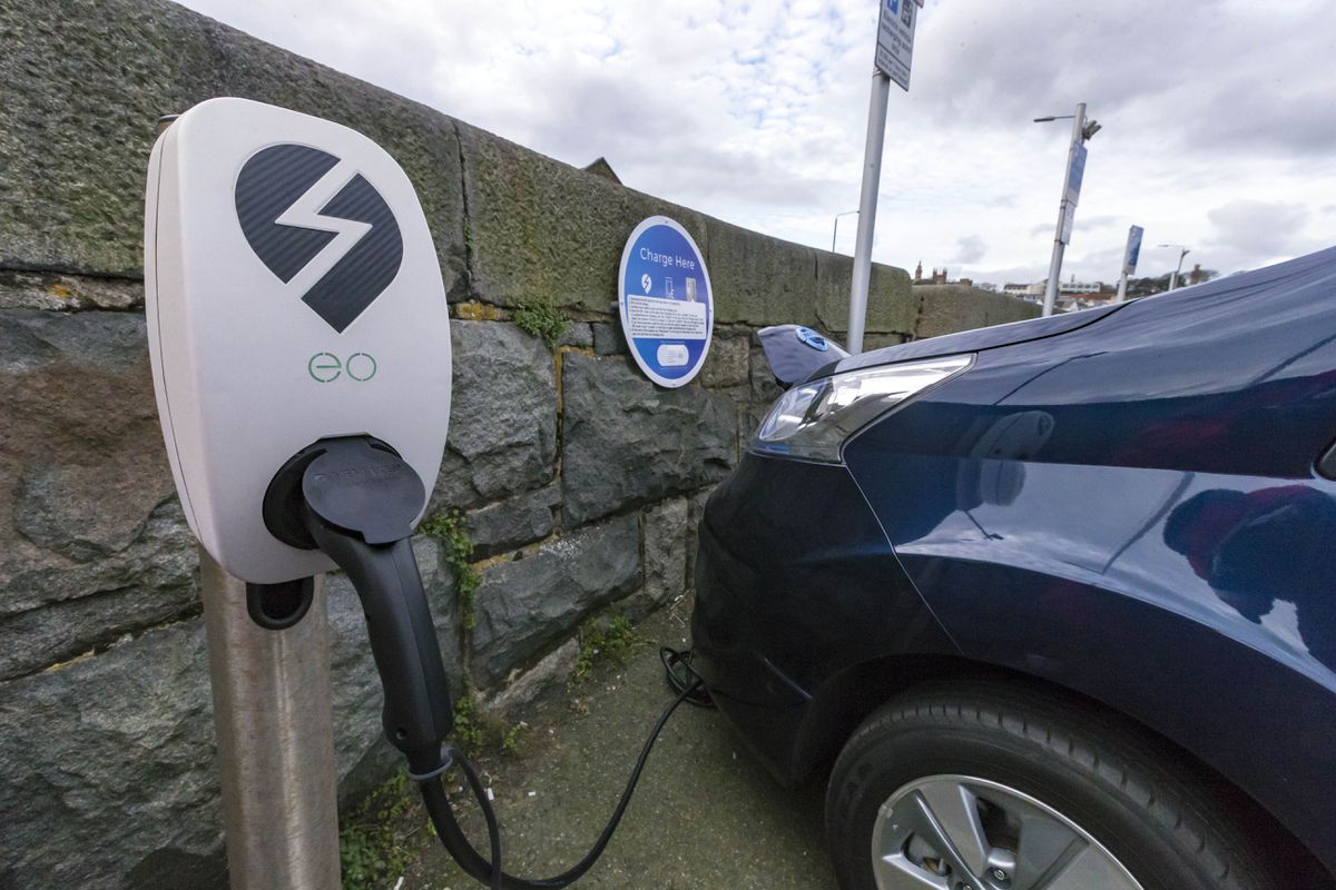 ‘Shared electric vehicles for new builds’ idea Guernsey Press