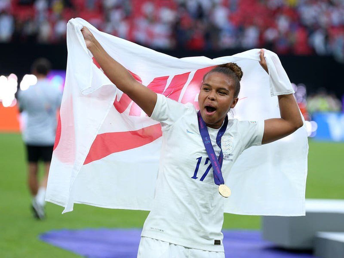 Manchester United sign Euro 2022 winner Nikita Parris from Arsenal