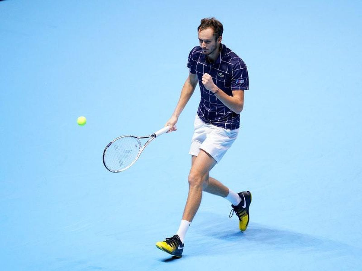 Daniil Medvedev seals semi-final spot with dominant win against Novak