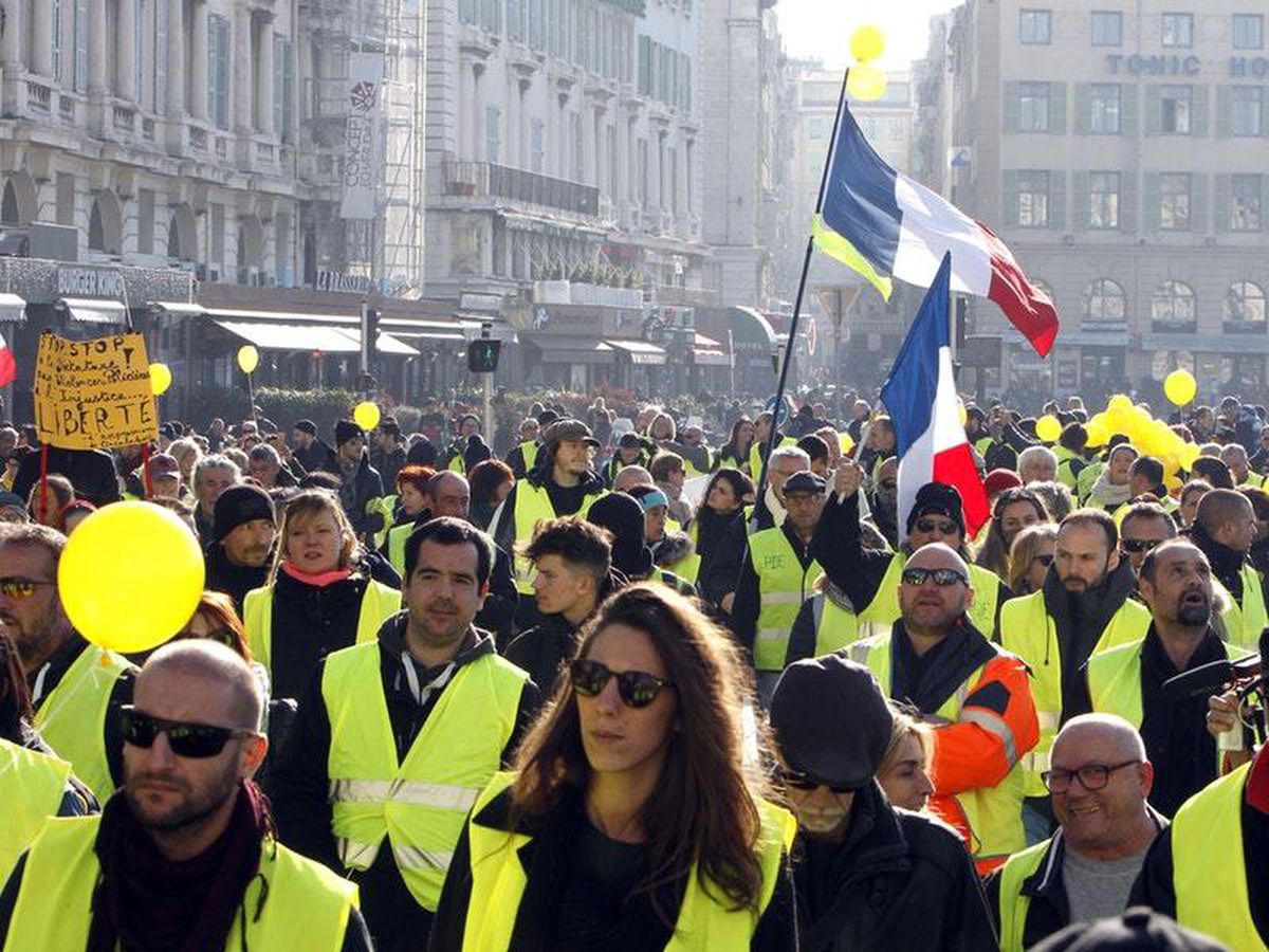 Yellow vest movement continues French protests, but on smaller scale