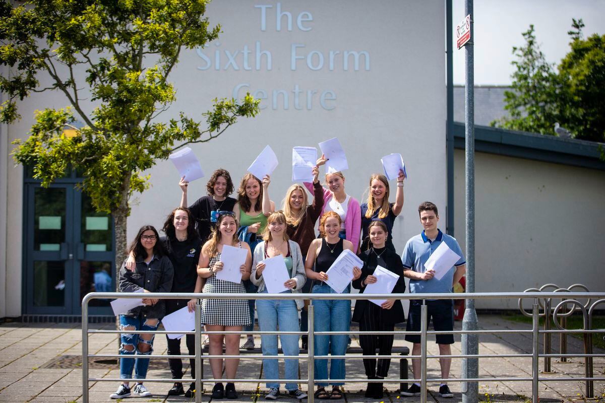 Celebration time for this year’s cohort of International Baccalaureate students who have achieved the best marks since the course was offered in Guernsey. (Picture by Peter Frankland, 29734936)