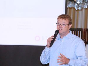 Pic by Adrian Miller 15-07-19  .Martyn Dorey talking at Chamber Lunch.Business / biz. (30690255)