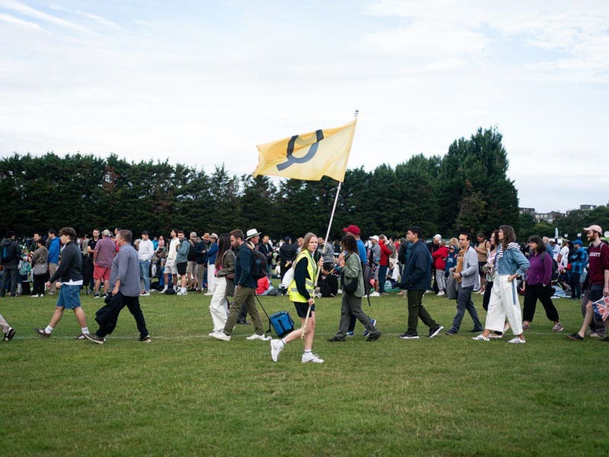 Murray fans queue for days to see what could be tennis star’s last Wimbledon