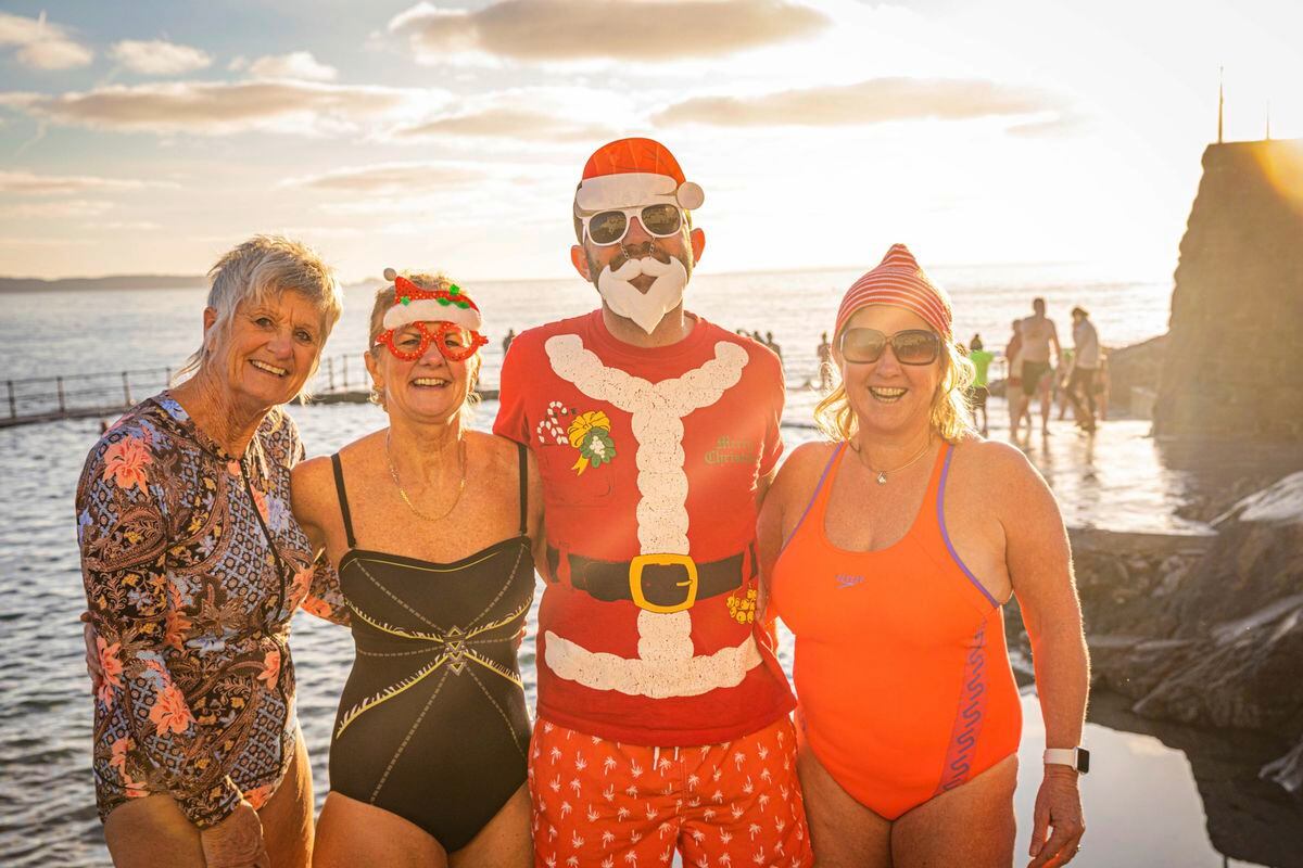 Hundreds Take Plunge In Polar Bear Swim Guernsey Press