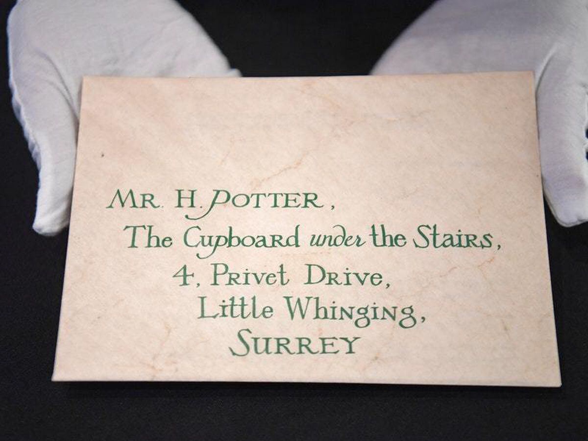 Harry Potter fans invited to bid for Hogwarts acceptance letter ...