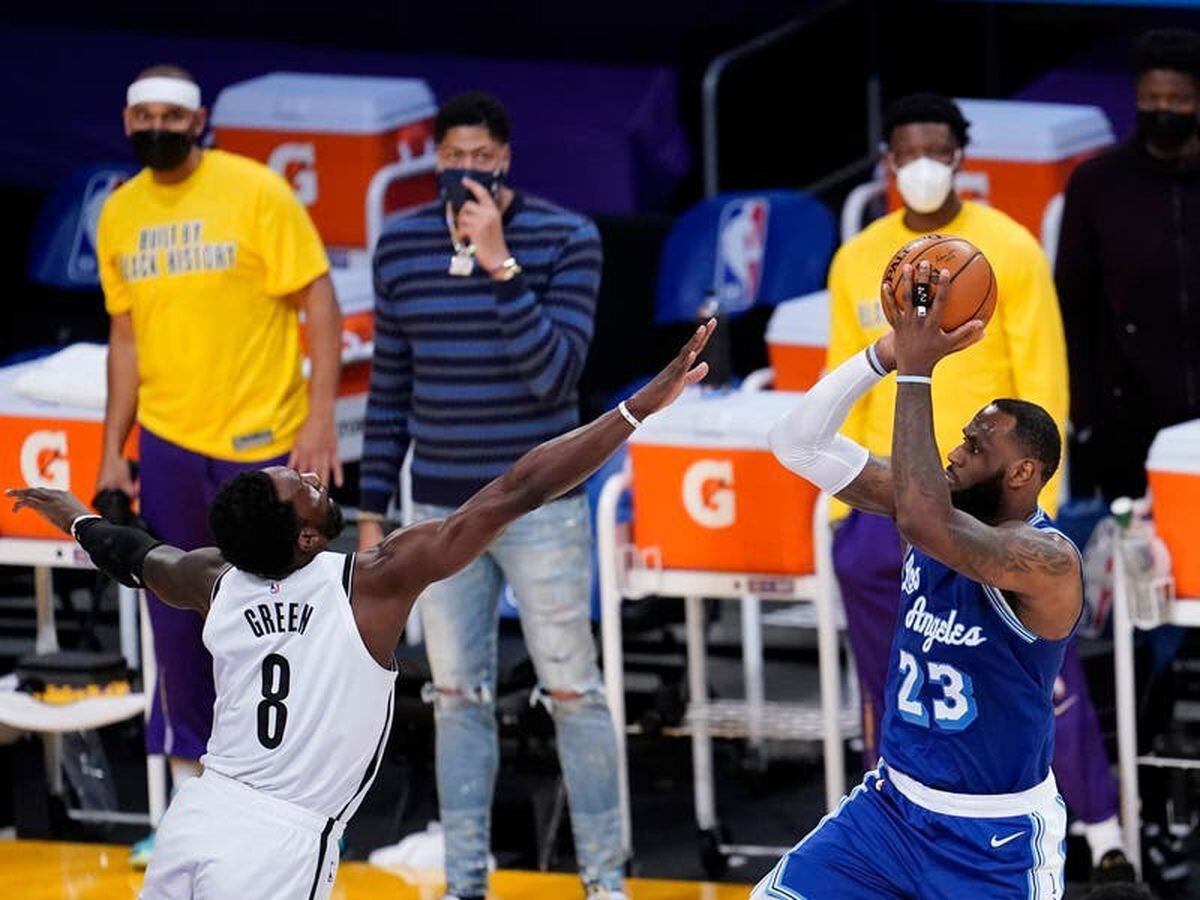 LeBron James becomes youngest to 35K points in Lakers loss to Nets