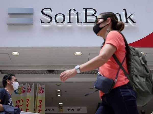 Japan tech giant SoftBank posts 23 billion dollar quarterly loss