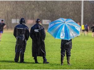 The Guernsey Raiders coaches oversee training in the pouring rain at Footes Lane ahead of the first home game of the season.
Picture by Martin Gray, 28-09-21 (30040578)