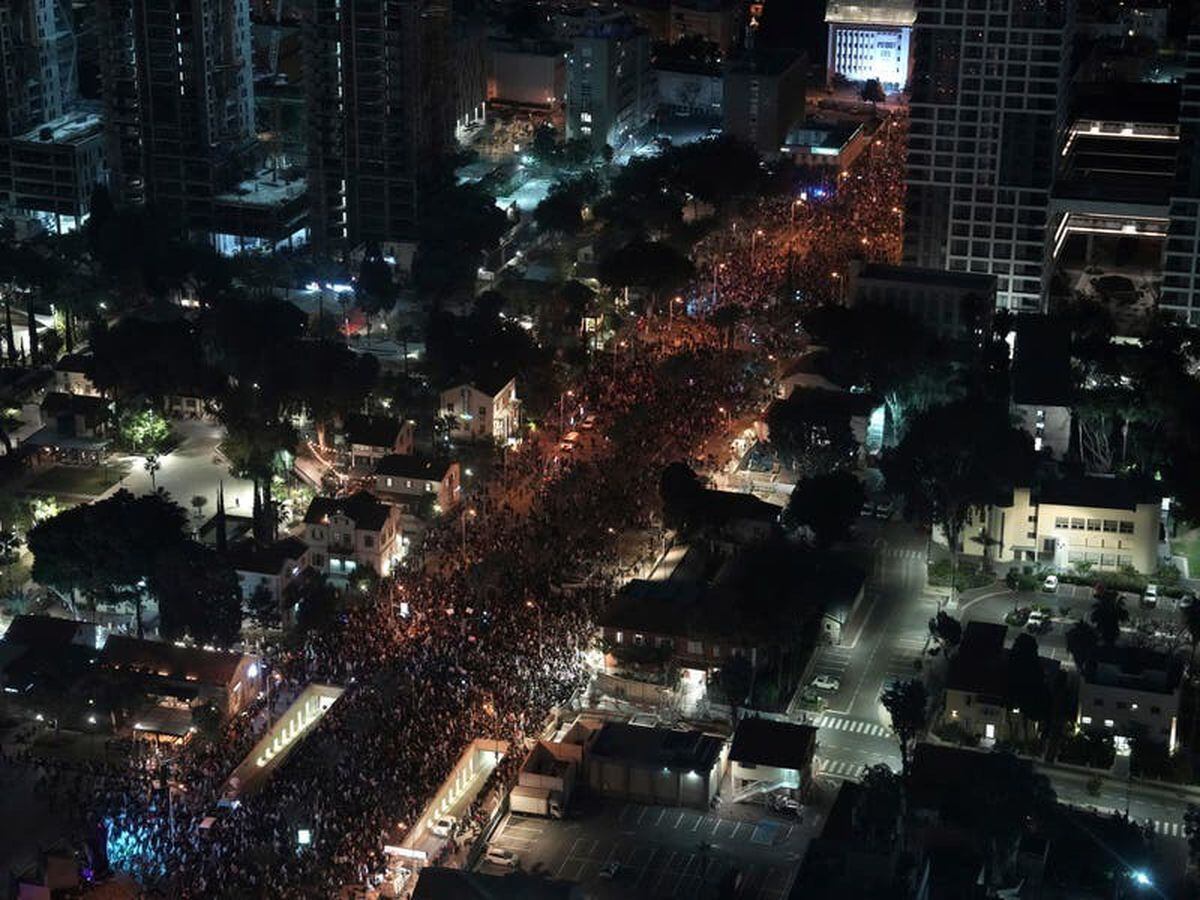 Israelis continue to protest against new government