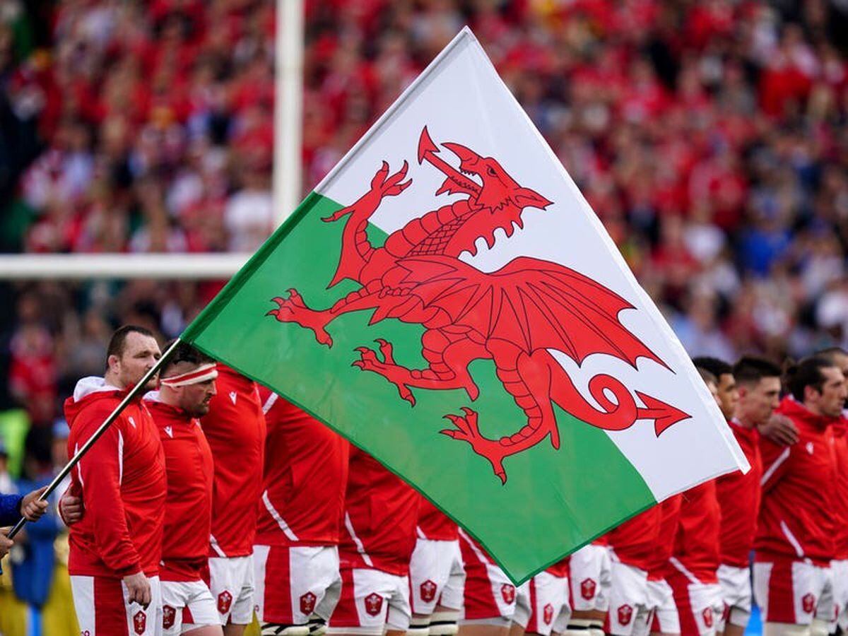 Welsh regional teams can start offering players new deals