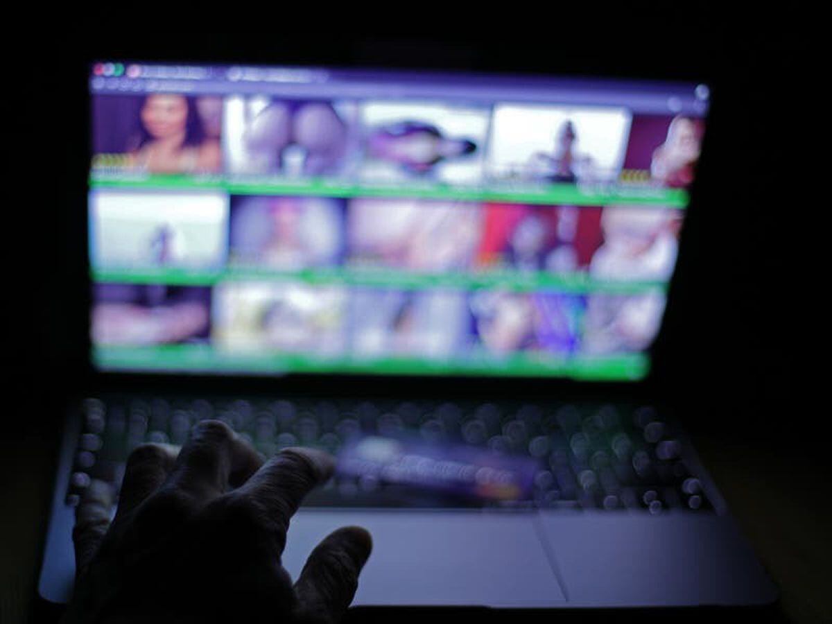 Government to criminalise ‘downblousing’ and sharing of pornographic deepfakes