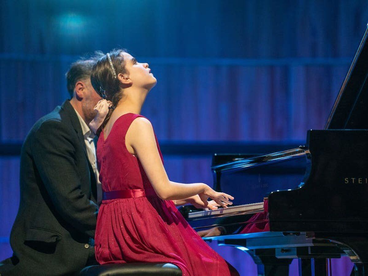 Blind teenager awarded performance of the night during The Piano grand final