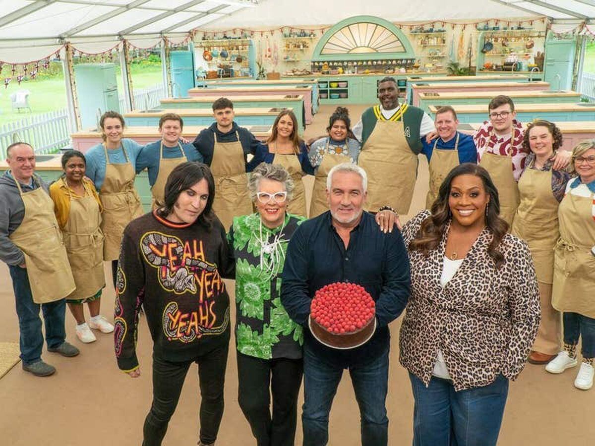 Deaf contestant and intelligence analyst compete on The Great British Bake Off