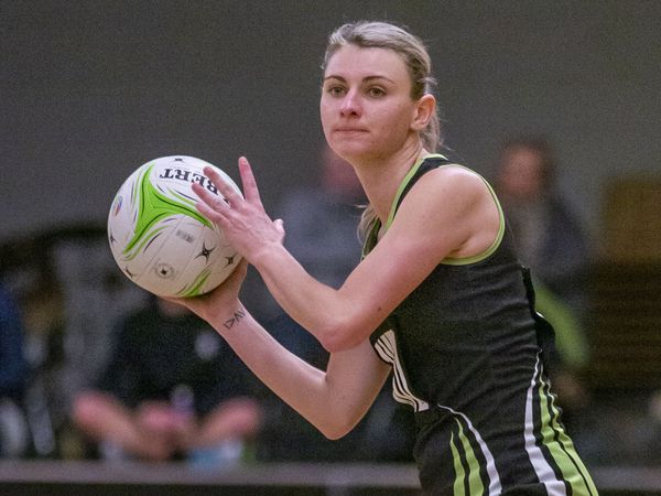 Shannon Carr earned the player-of-the-match nomination for Rezzers Black in their narrow victory over Lightning B. (Picture by Sophie Rabey, 30237093)
