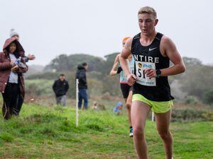 Pic supplied by Andrew Le Poidevin: 05-11-2022..FNB Cross Country League 2022/23. Race-1 at the Doyle Loop. Thierry Le Cheminant.. (31446433)