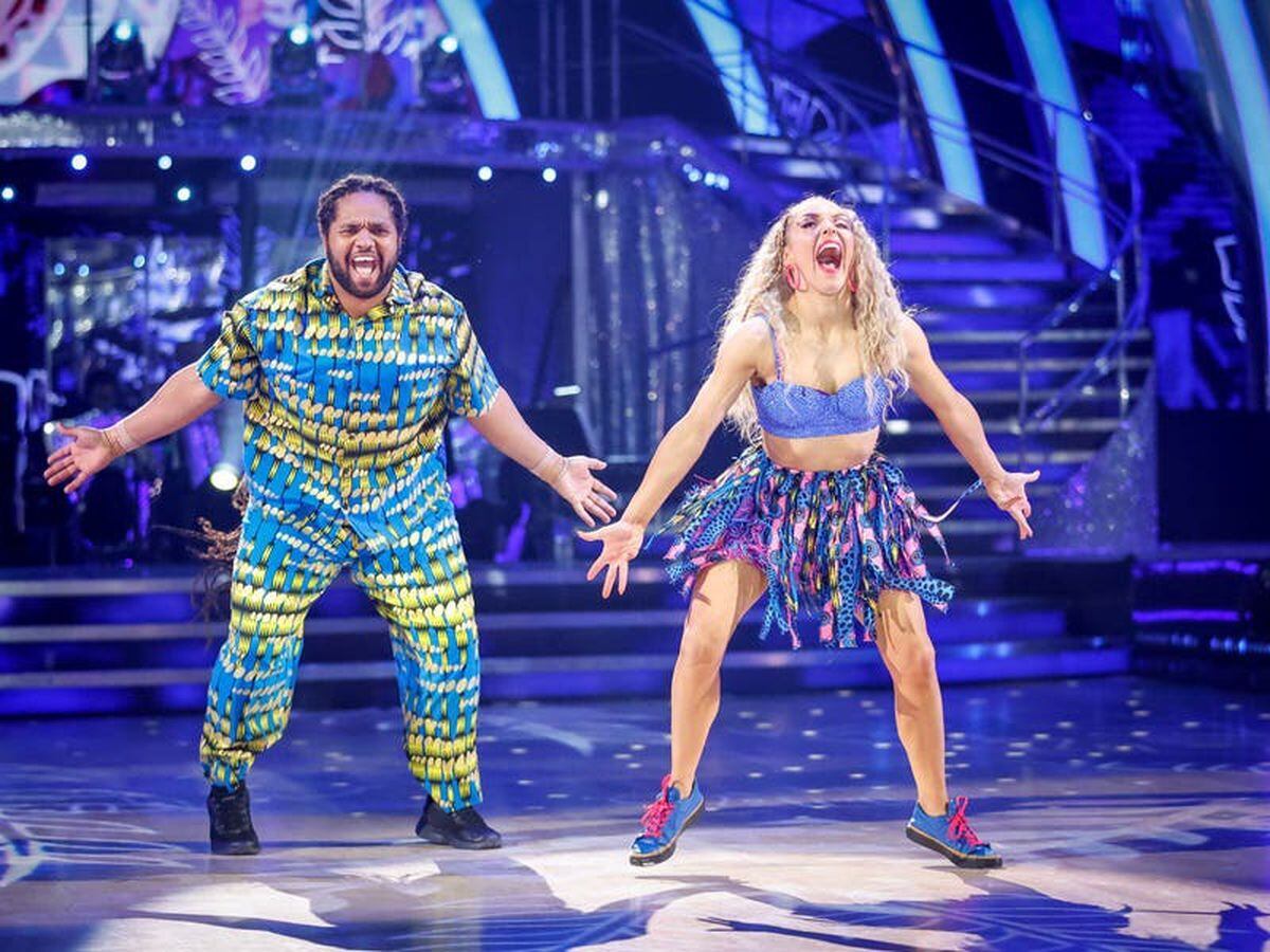 Hamza Yassin and Jowita Przystal win Strictly Come Dancing 2022