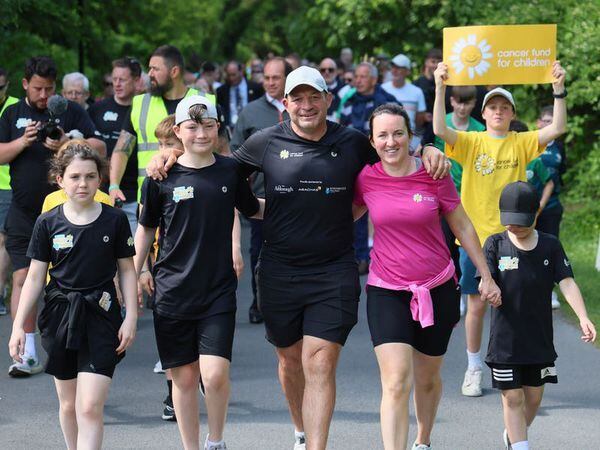 Rory Best finishes 330km endurance walk fundraiser for child cancer services