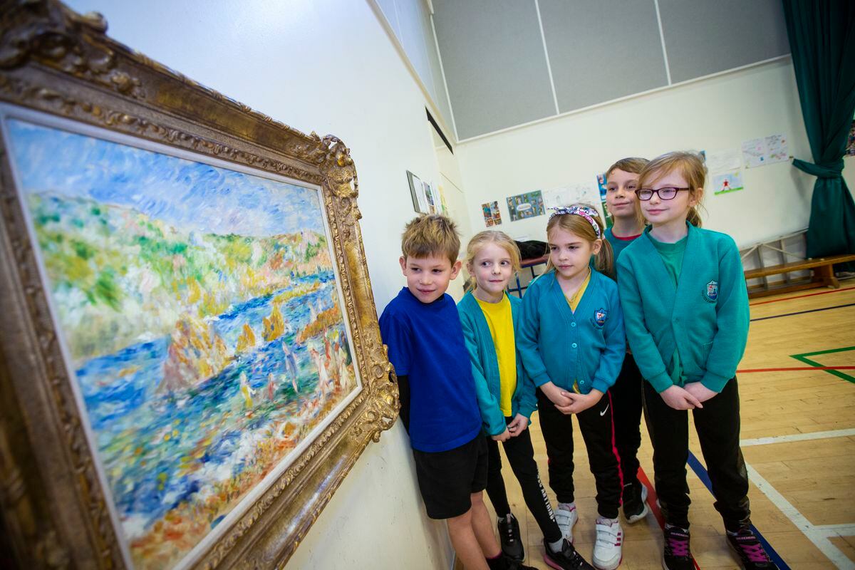 Hautes Capelles pupils take a close look at a real Renoir painting courtesy of Art for Guernsey. Left to right: William Renckulbergs-Leahy, 7, Thea Riley, 7,Adeline Woodward, 7, Freddy Hutchins, 8 and Jesse Simon, 7.. (Picture by Peter Frankland, 31521307)