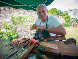 Picture By Peter Frankland. 02-07-22 Victorian Walled Kitchen Garden. National Garden Scheme open day. Eric Grimsley showing his woodworking skills. (30992551)