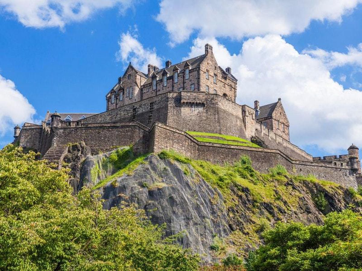 History Of The Edinburgh Castle - Design Talk
