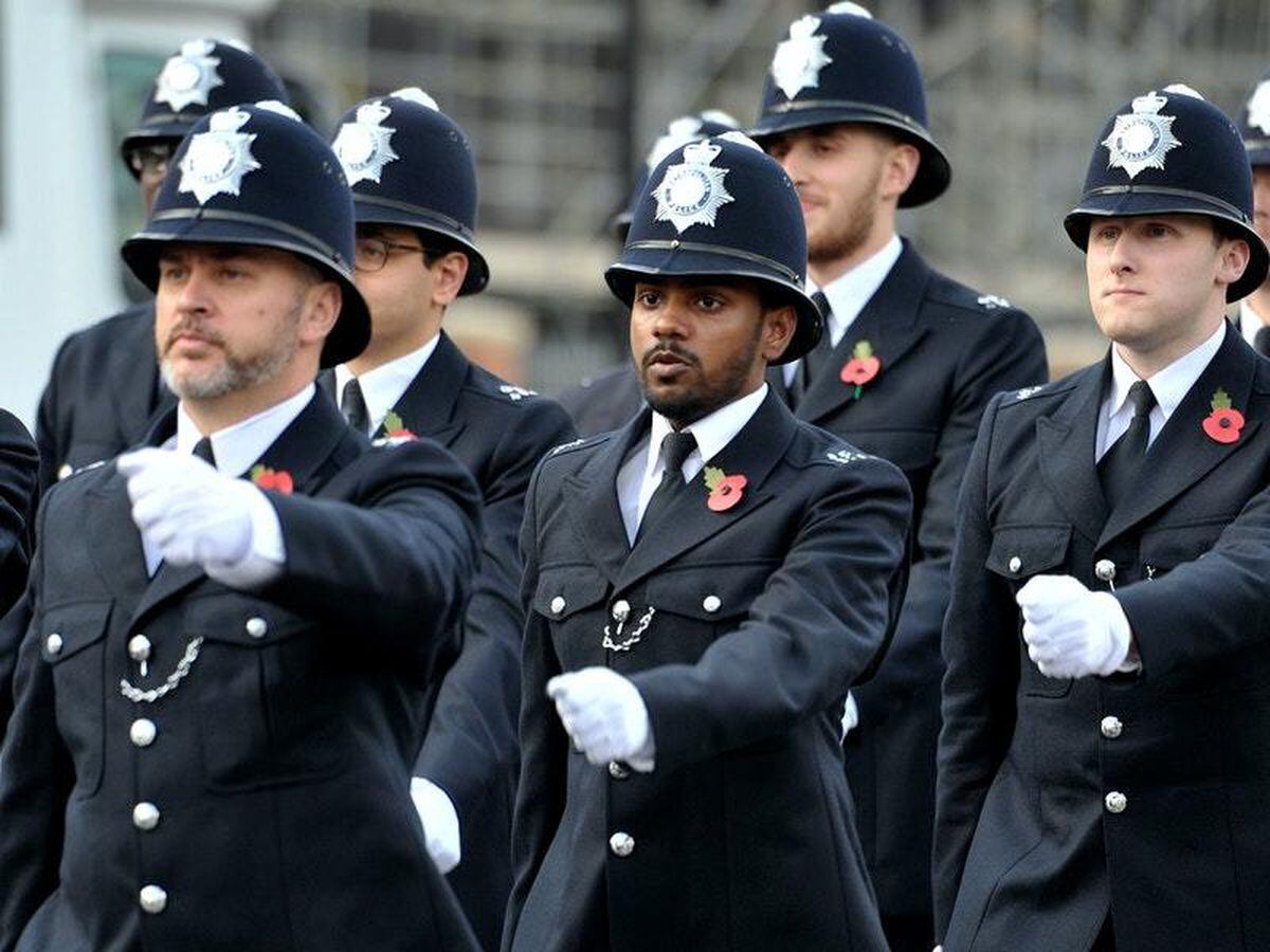 more-than-70-000-apply-to-become-police-officers-in-government