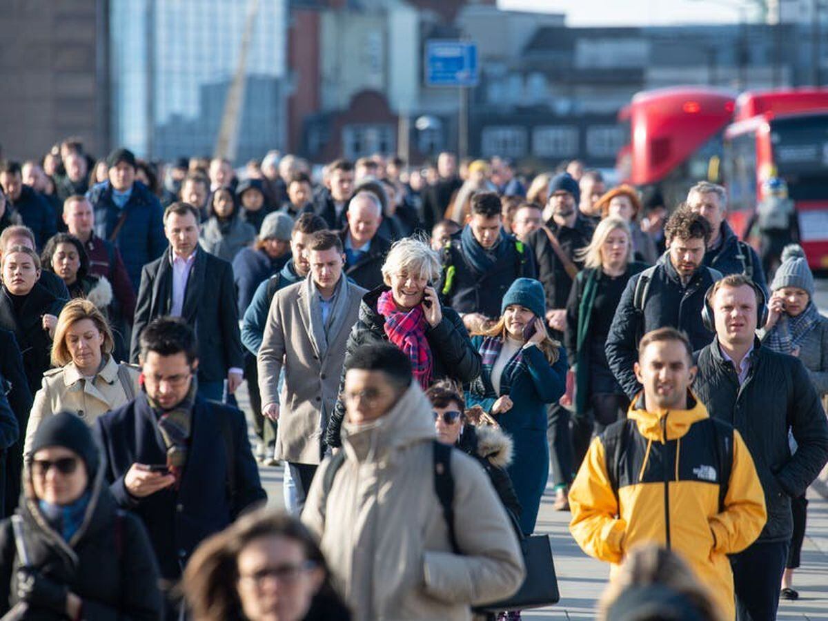 Net migration to UK hits new record of half a million