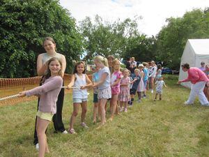 St Saviour's Revel. Youngsters getting to grips with the tug o' war. (30993288)