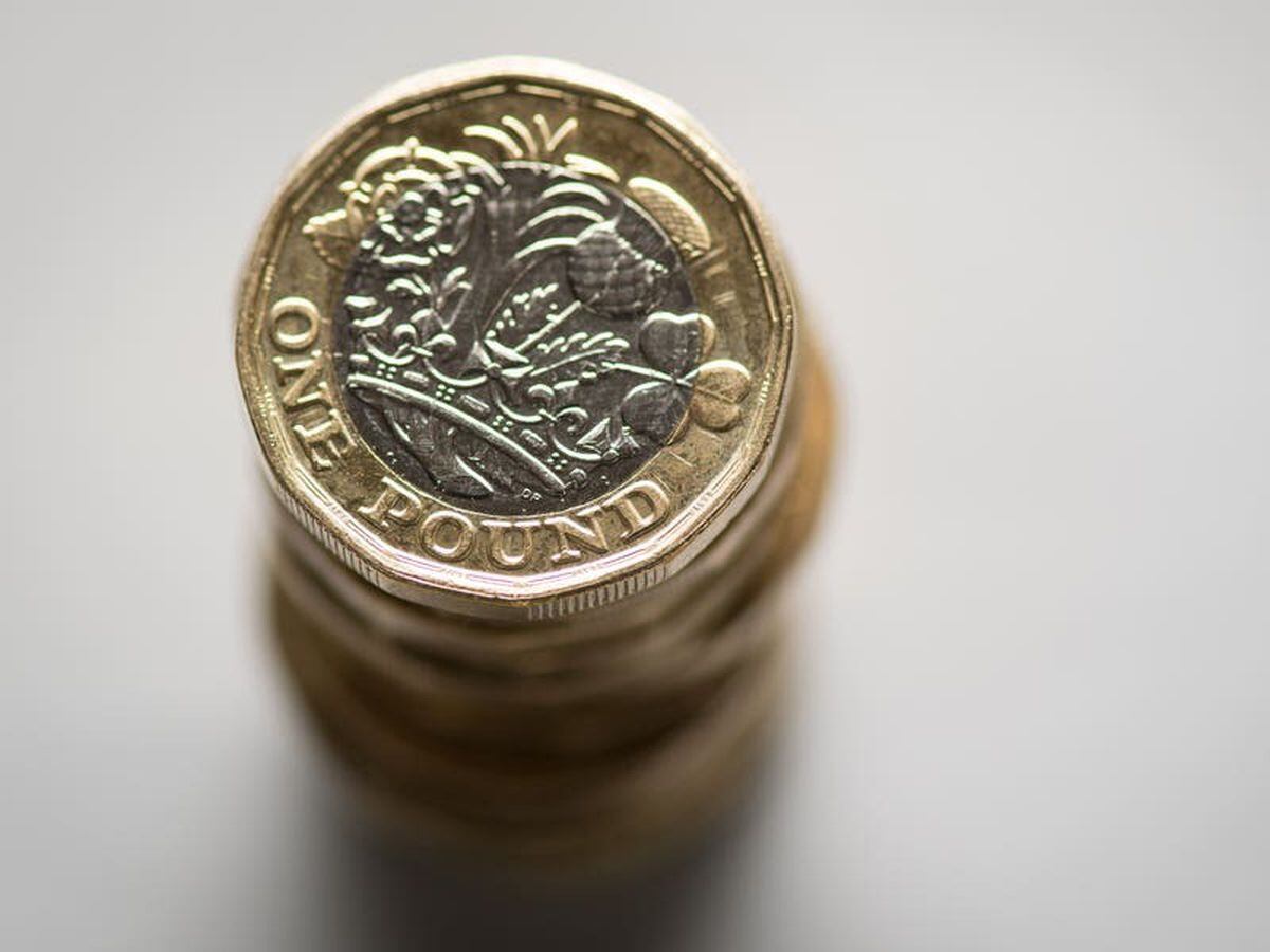 Pound plummets to fresh 37-year low as mini-budget unveiled