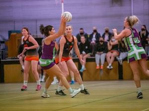 Picture by Sophie Rabey.  15-11-21.   Netball Action at Grammar School.  Blaze A V Lightning A in the Premier Division.. (30204686)