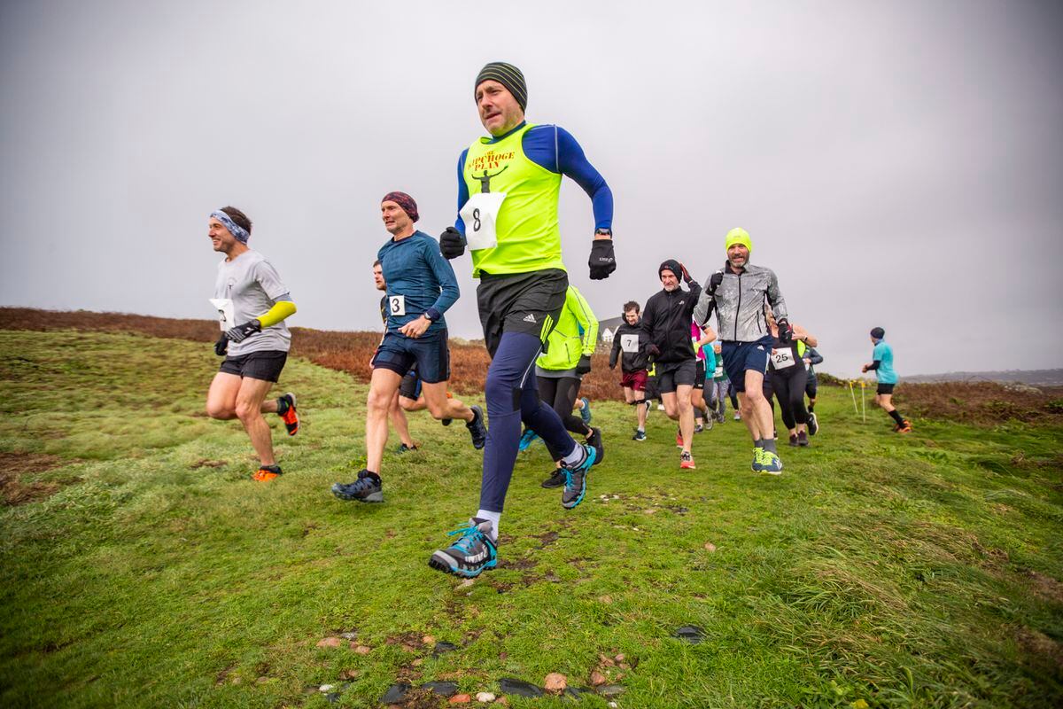 runners-weather-the-storm-at-lihou-island-s-5k-fun-run-guernsey-press