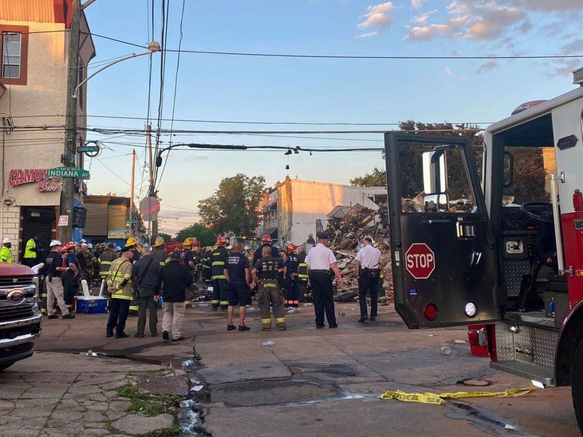 Firefighter dies in Philadelphia building collapse