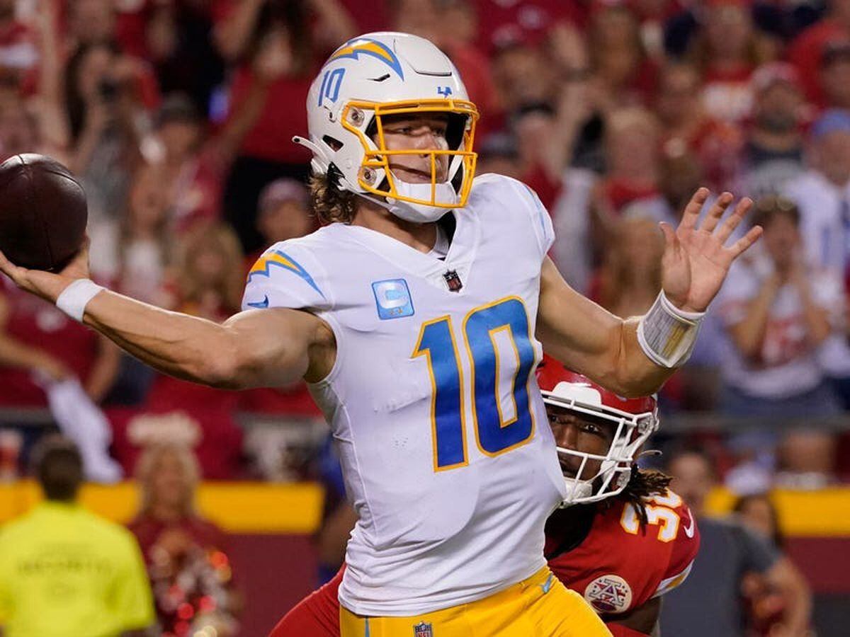 Chiefs vs Chargers score: Chiefs defeat Chargers 27-24 on Thursday Night  Football - Arrowhead Pride