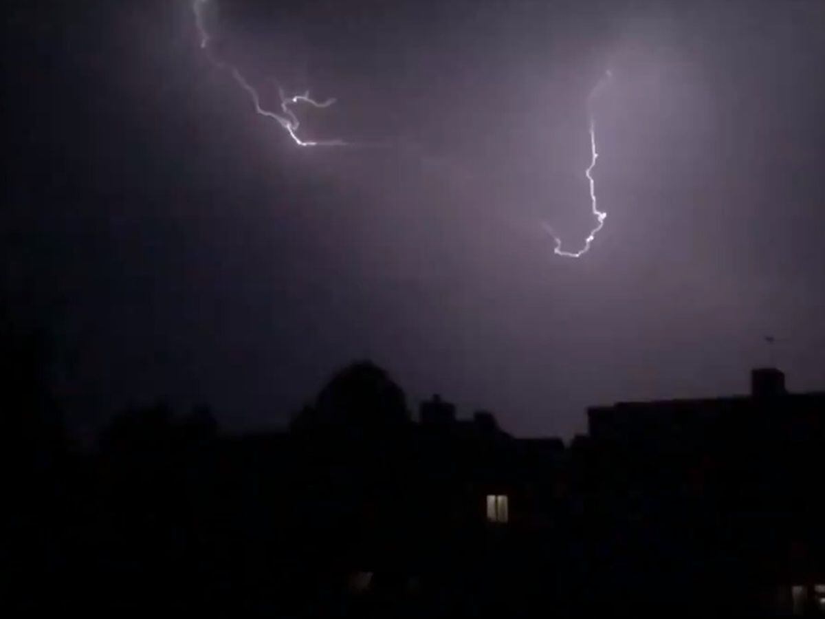 Dramatic footage as thunder and lightning storms hit parts of the UK ...