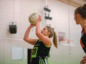 Picture by Luke Le Prevost. 29-03-22..Netball action at the Grammar School - Rezzers Green v Blaze A. (30664706)