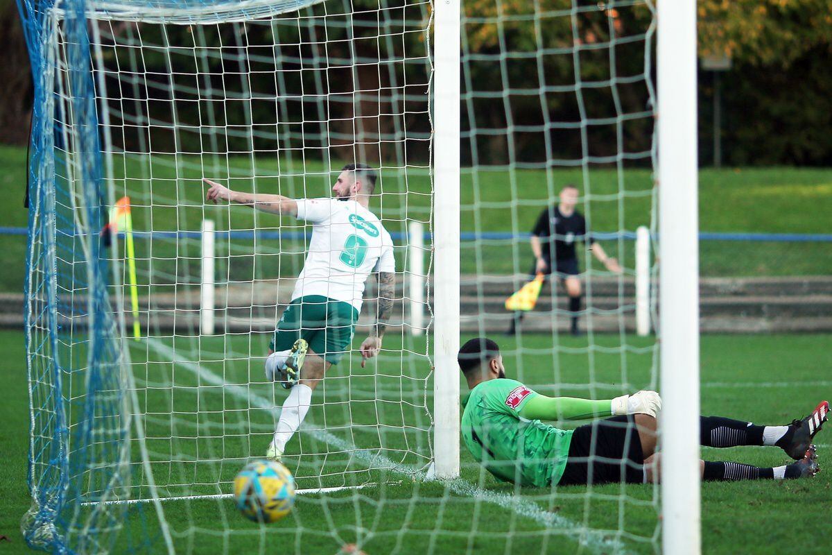 Sam Murray celebrates after scoring for GFC at Marlow. (Picture by ESA Photos, 31470597)