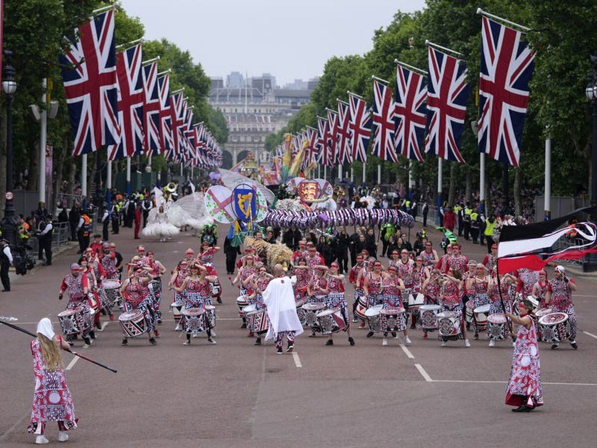 In Pictures: The Mall comes alive with colour thanks to Jubilee pageant ...