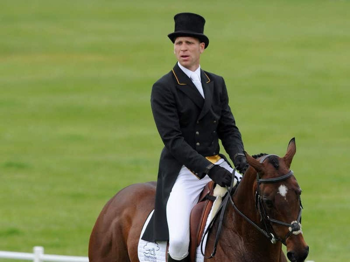 Top eventer Nick Gauntlett’s horse among four killed in road crash