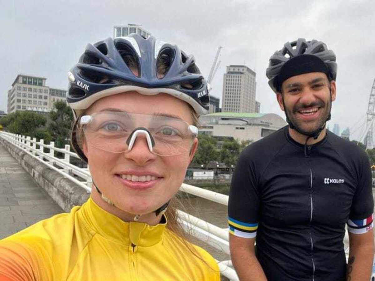 Ukrainian cycles around London in shape of UK to show gratitude for support