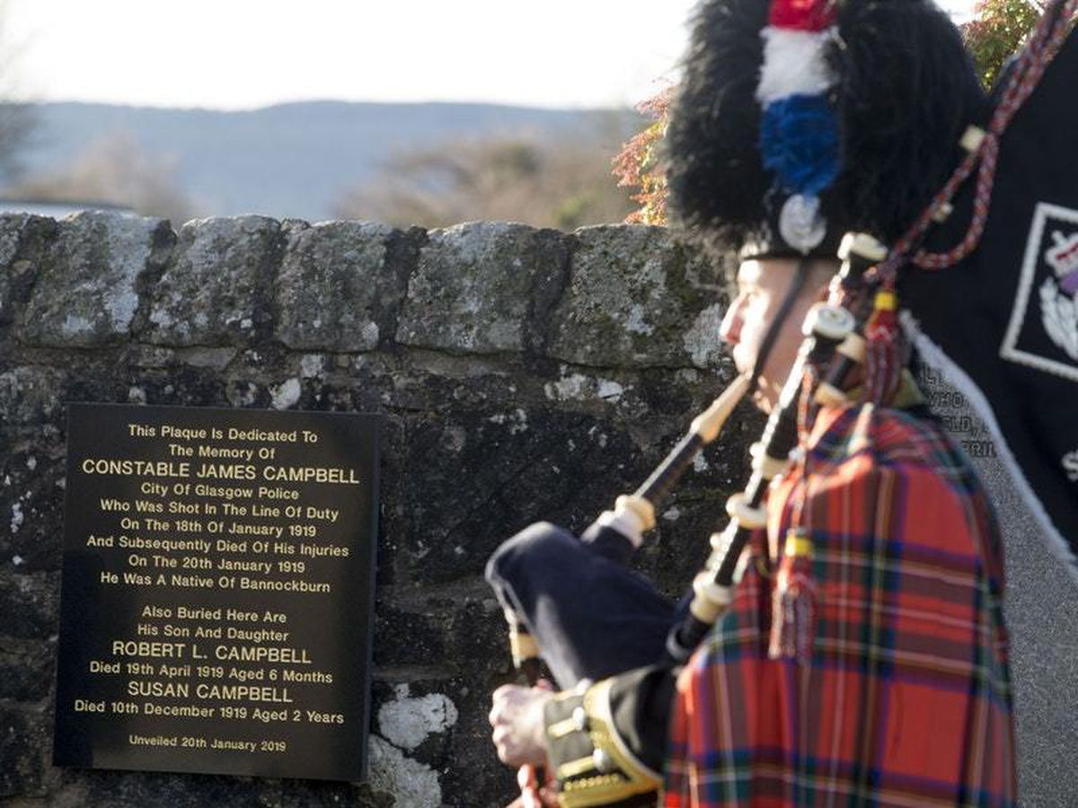 Plaque unveiled to commemorate police officer killed on duty 100 years ...