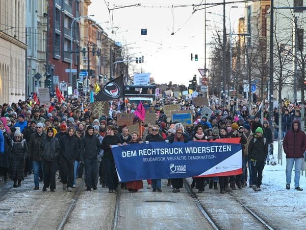 Tens Of Thousands Protest Against Far Right In Cities Across Germany ...