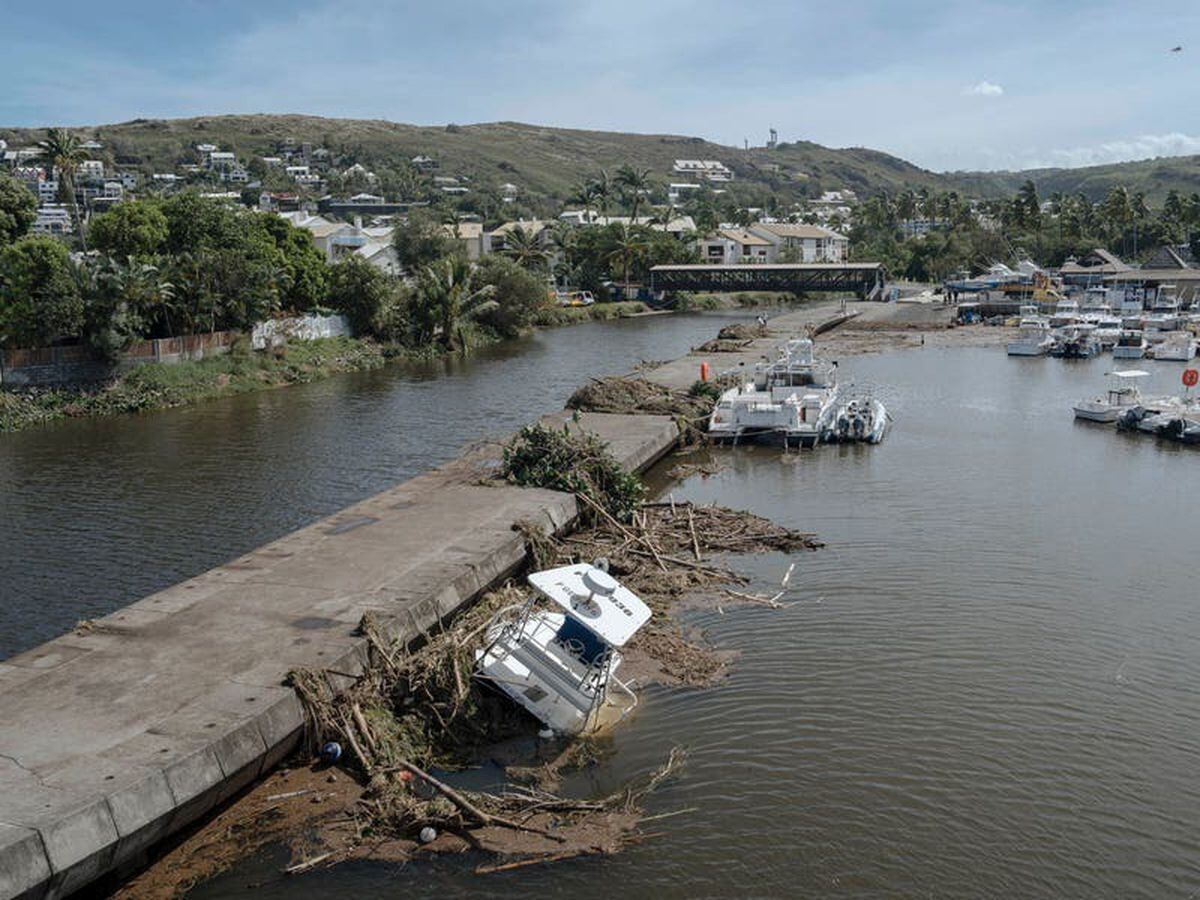 Mauritius lifts storm alert after cyclone as French island assesses