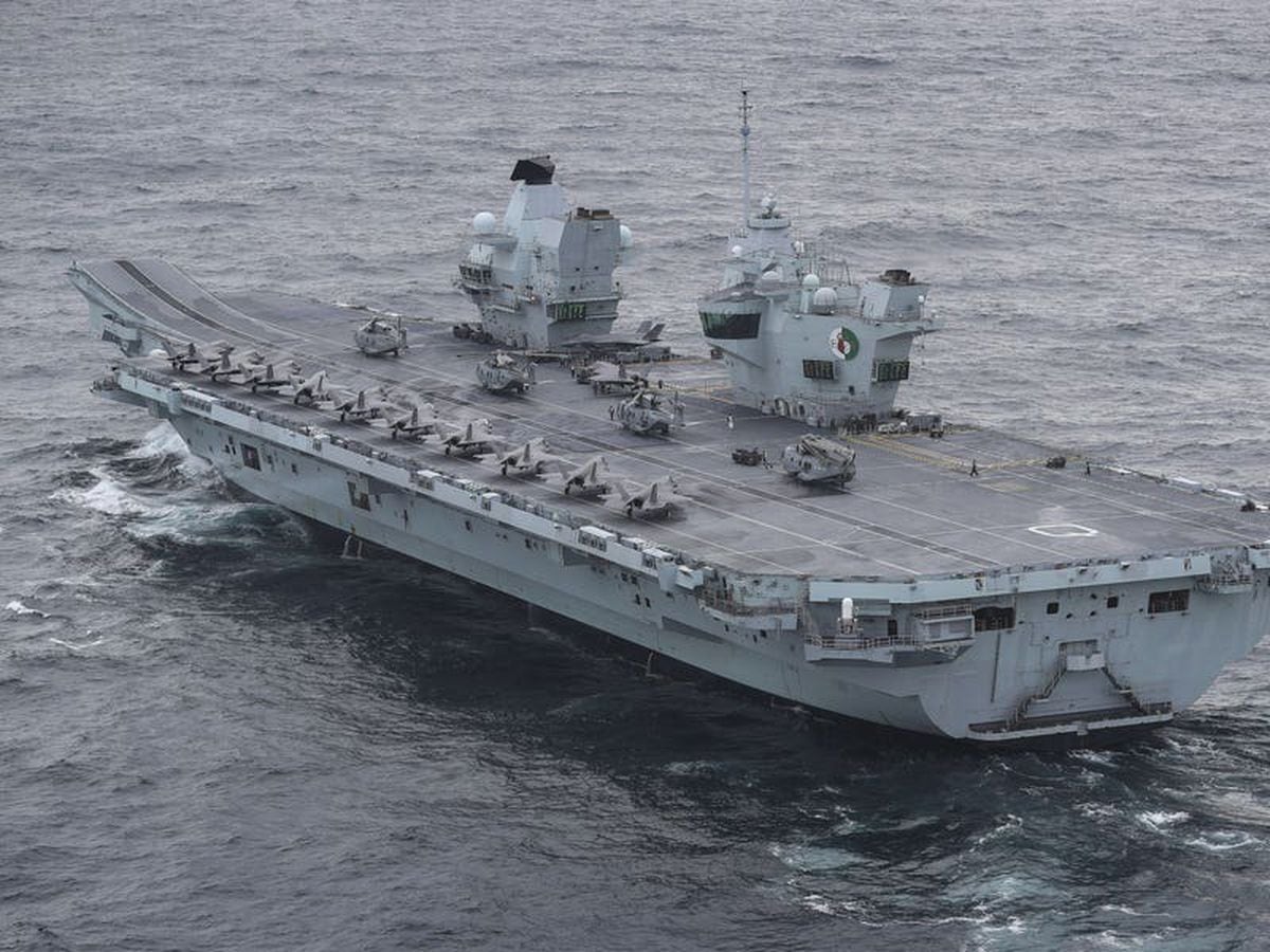 Aircraft carrier HMS Queen Elizabeth takes over as Royal Navy fleet ...