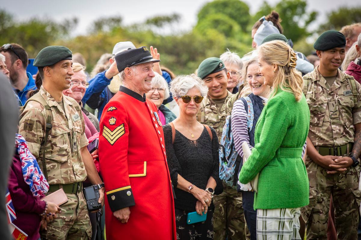 Picture by Sophie Rabey.  10-05-22.   Royal Visit to Sark for their Liberation Day 2022.  Royal Visit by Prince Edward, Earl of Wessex and Sophie, Countess of Wessex..Chelsea Pensioner Tony Hunt.. (30803762)