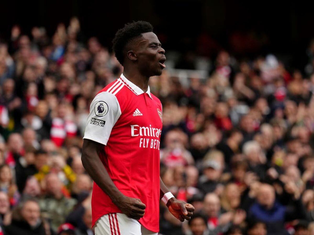 Bukayo Saka scores twice as Arsenal beat Crystal Palace to go eight points clear