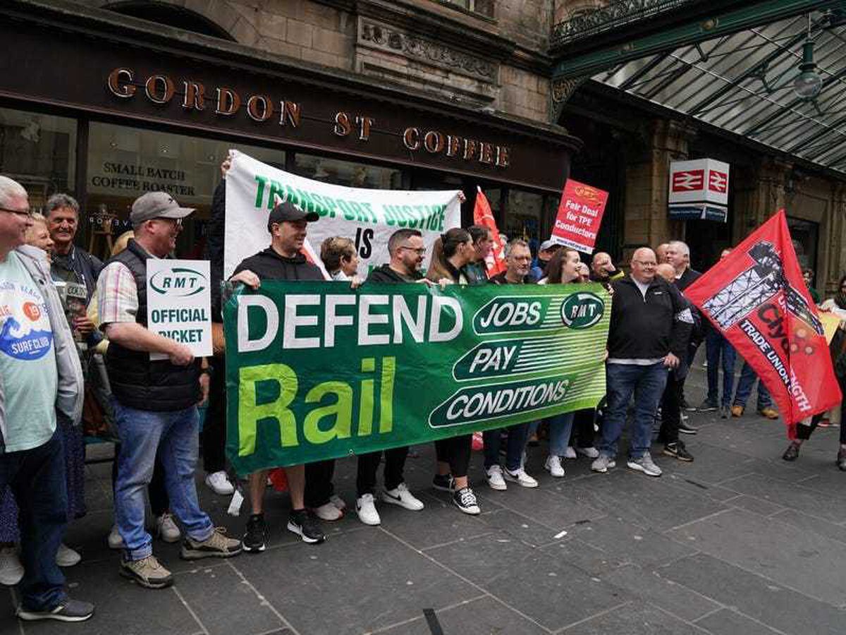 Train services face further disruption as talks resume over strikes