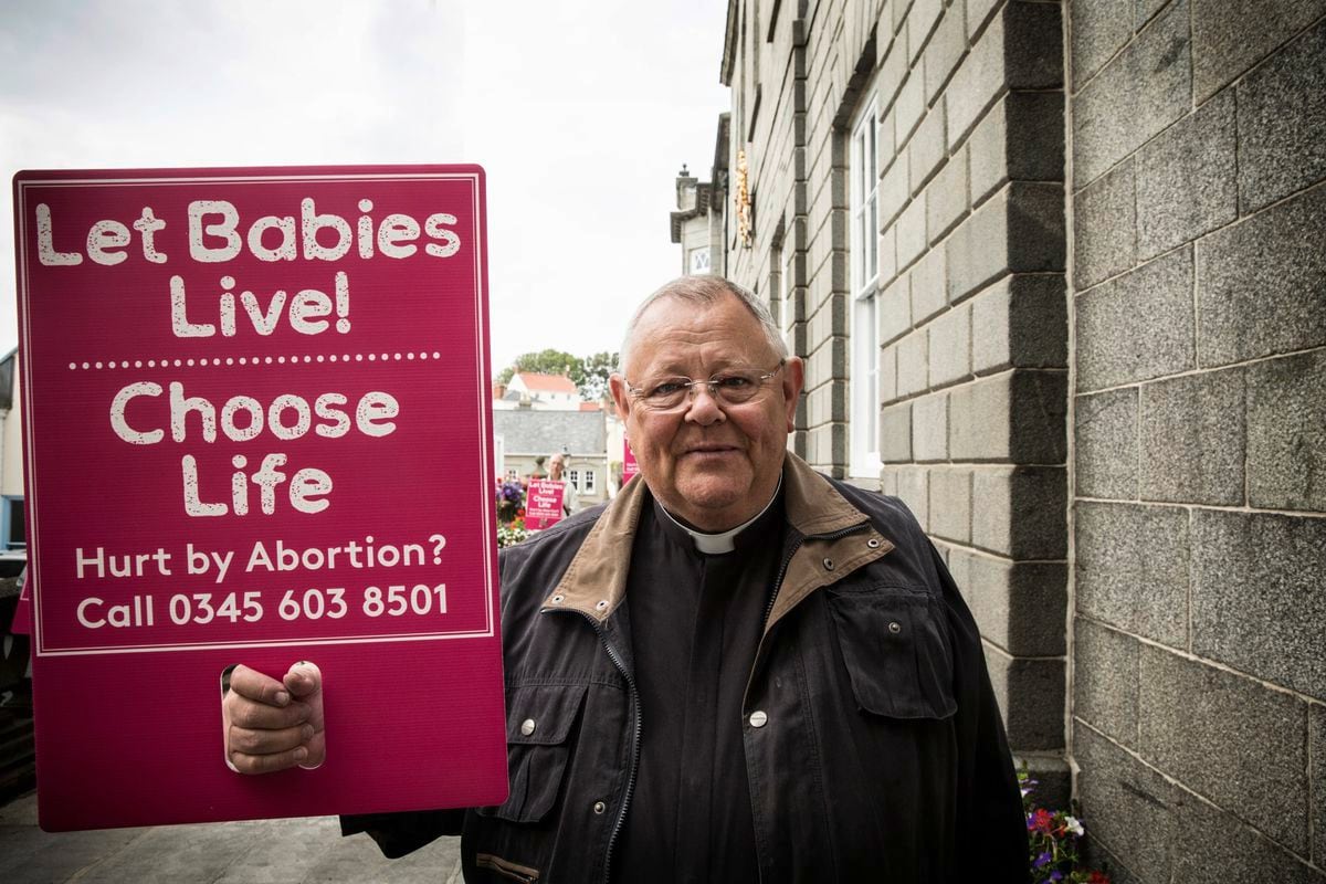 Pic by Adrian Miller 17-06-20 Royal Courts. Let Babies Live was the slogan at an Anti abortion protest held in silence. Father Bruce Barnes. (28374668)