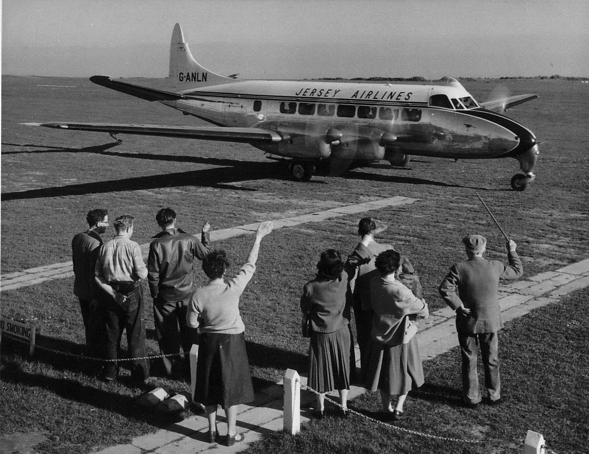 A de Havilland Heron preparing to depart Alderney, mid-1950s. (Alderney Museum) (31388806)
